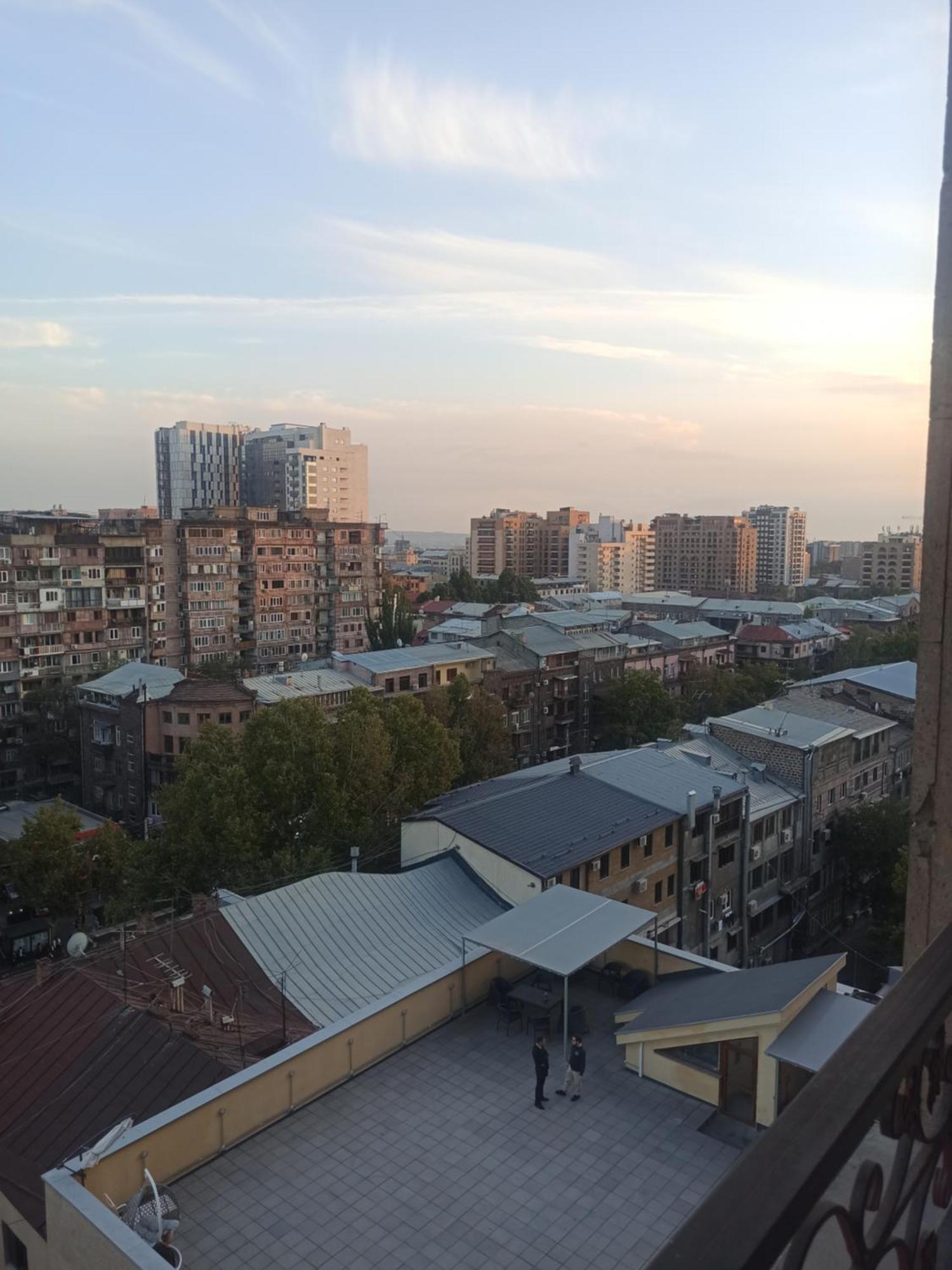 Красивая, Просторная Квартира В Самом Центре Еревана, Рядом С Оперным Театром. Erevan Esterno foto